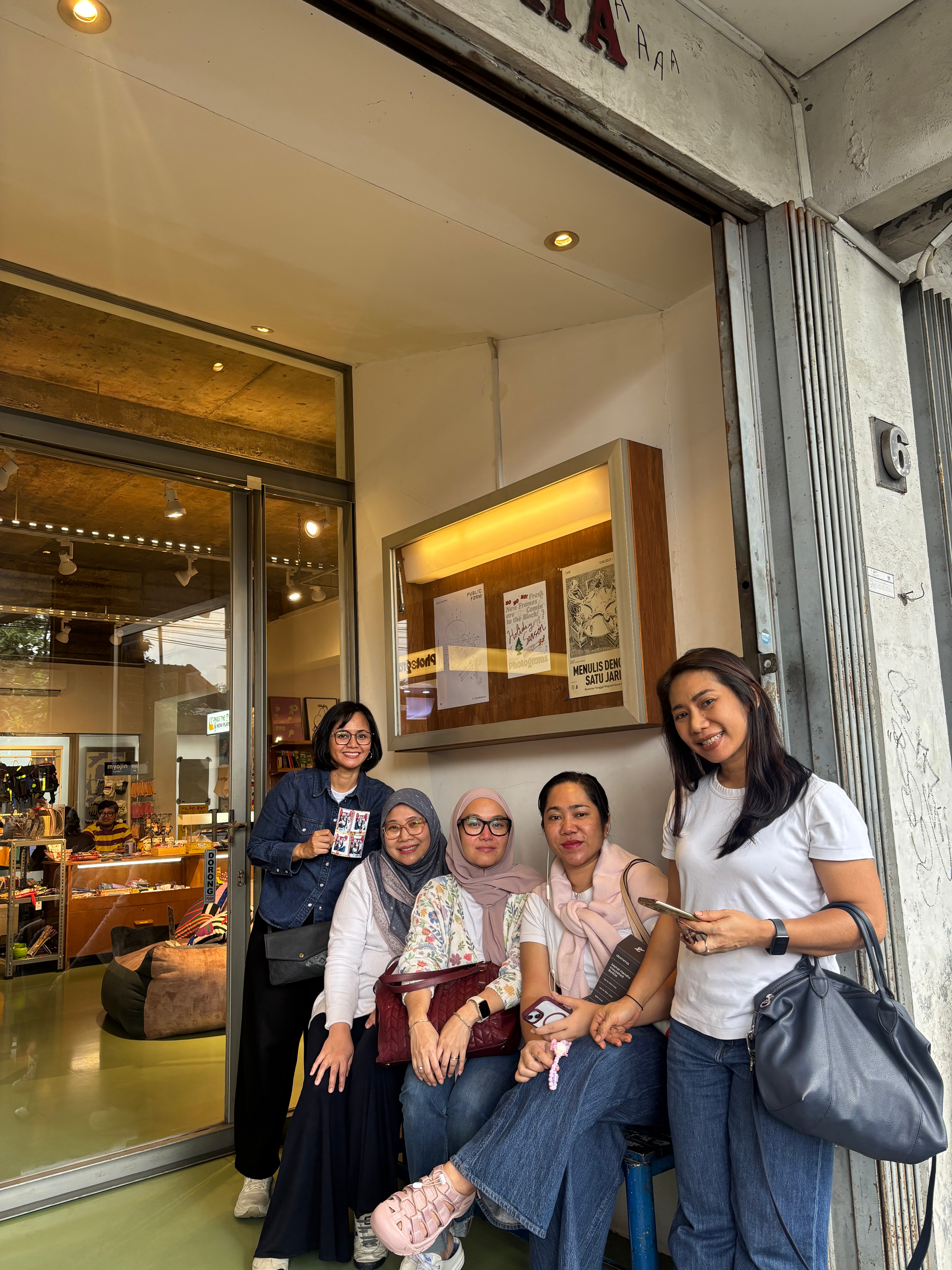 Satu Hari di Bandung (plus itinerary)